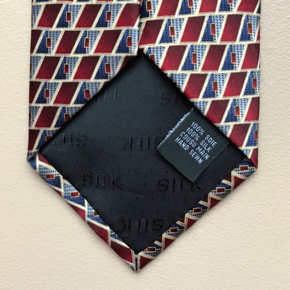 👔 Silk Red & Blue Geometrical Pattern Tie - Picture 3 of 4